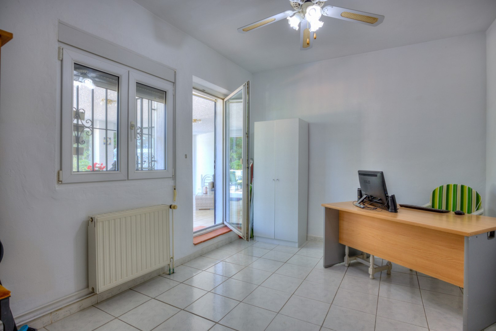 Resale - Villa - Parcent