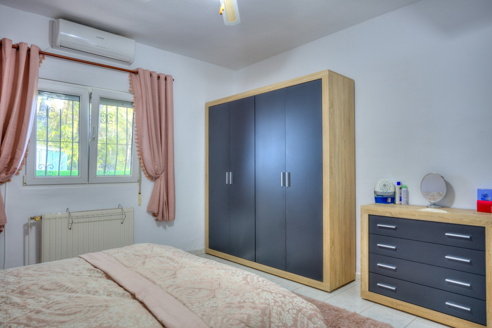 Resale - Villa - Parcent