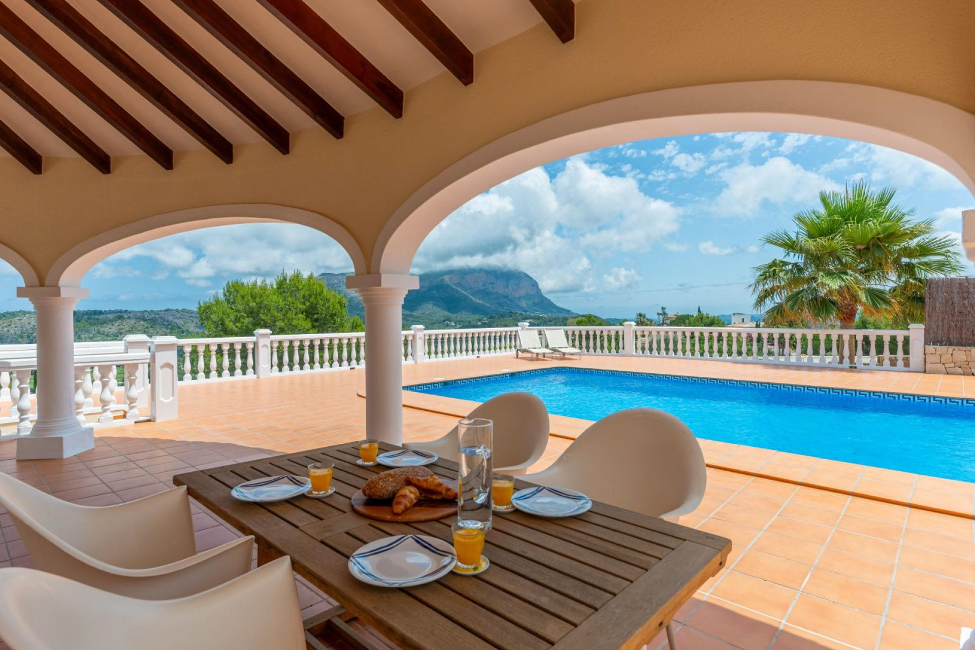 Resale - Villa - Pedreguer - La Sella