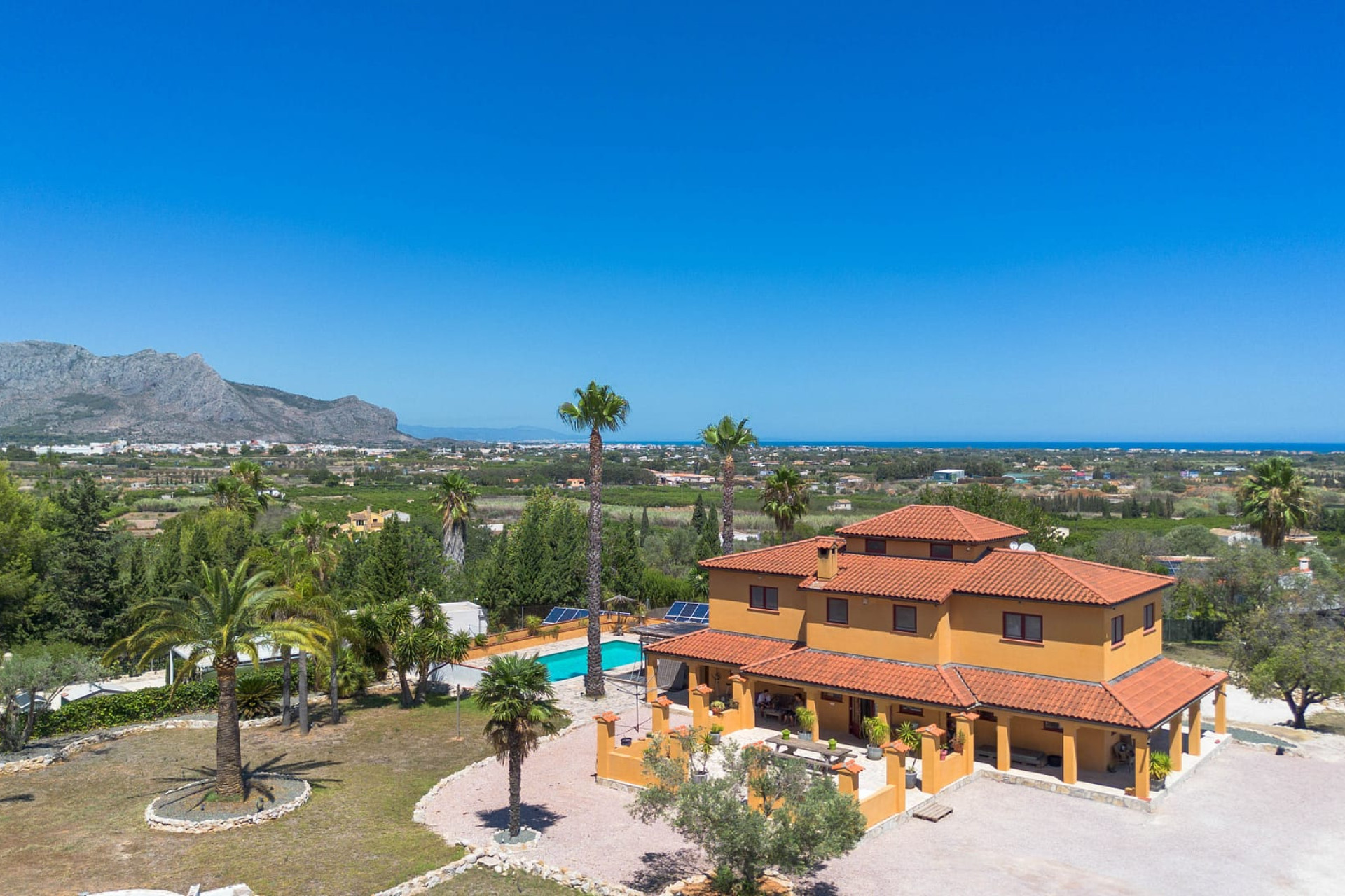 Resale - Villa - Pedreguer