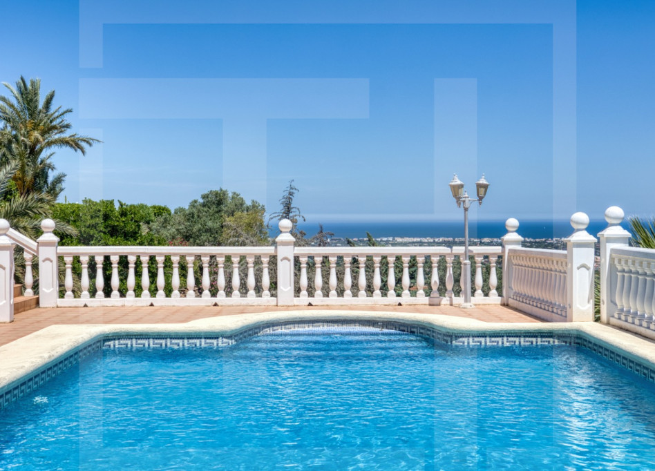 Resale - Villa - Pedreguer