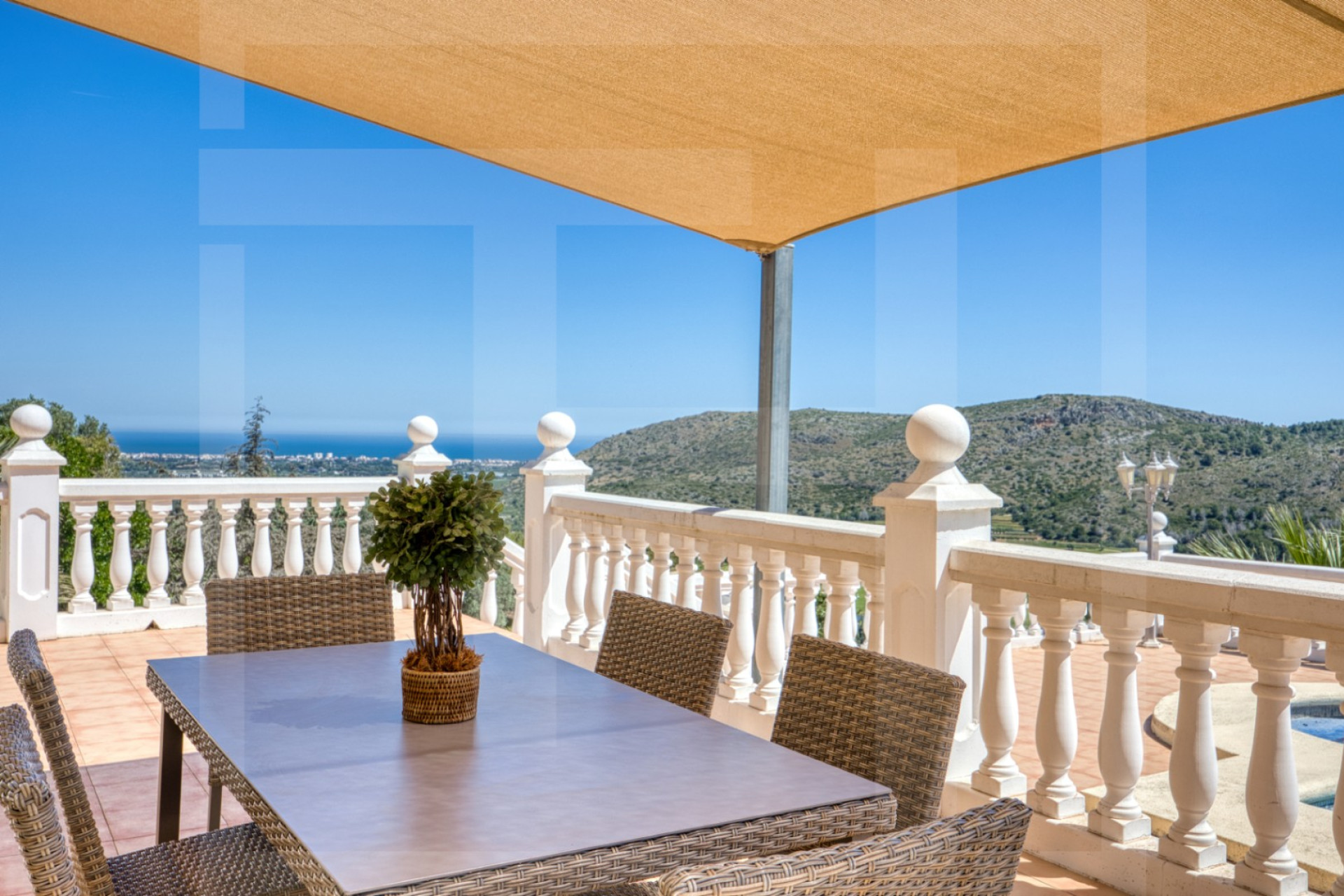 Resale - Villa - Pedreguer