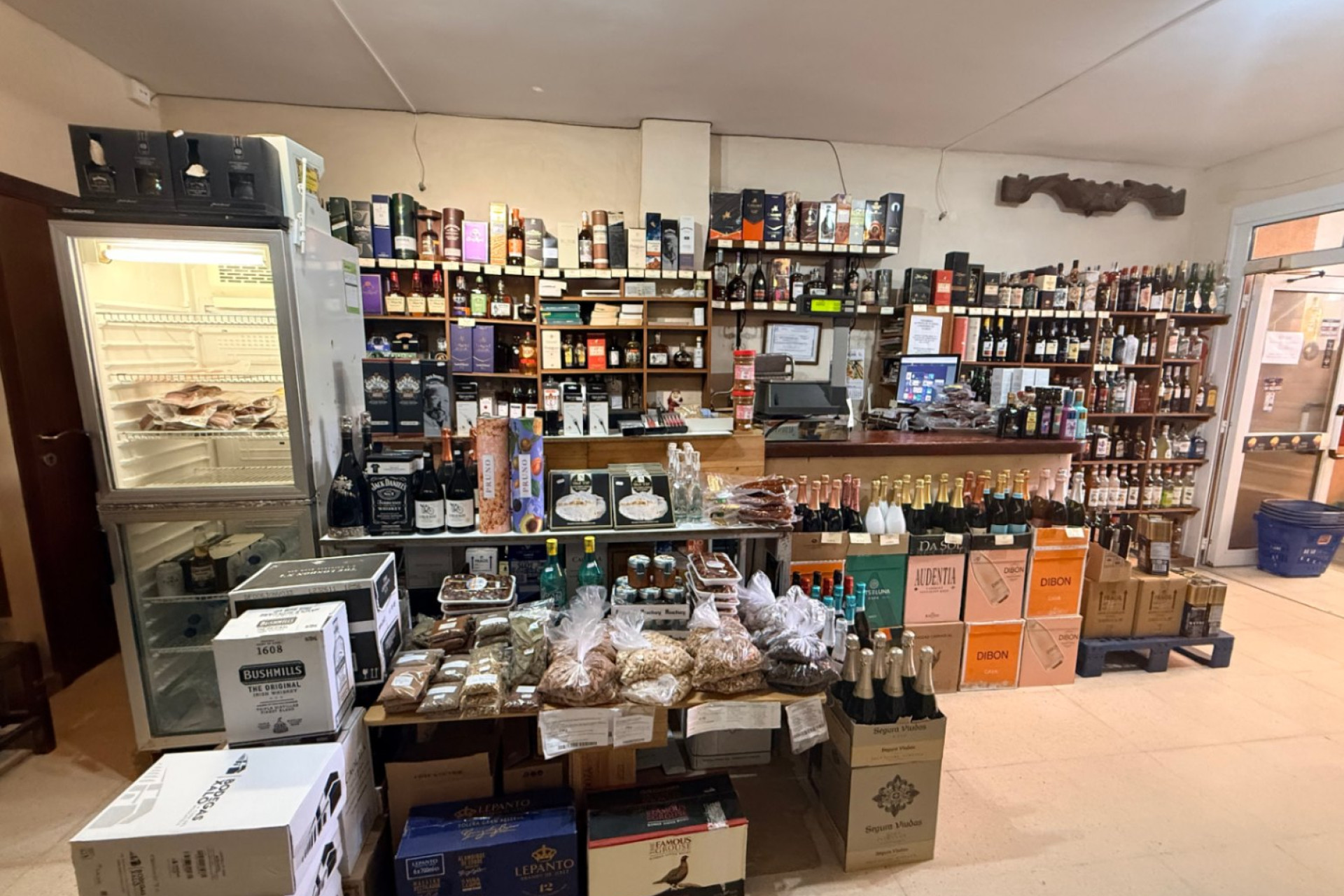 Reventa - Local comercial - Moraira - Centro