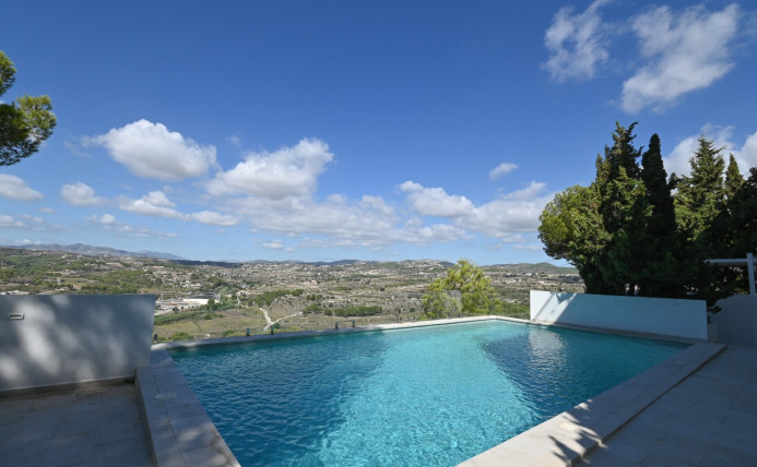 Villa - Resale - Moraira - Pueblo Alcazar