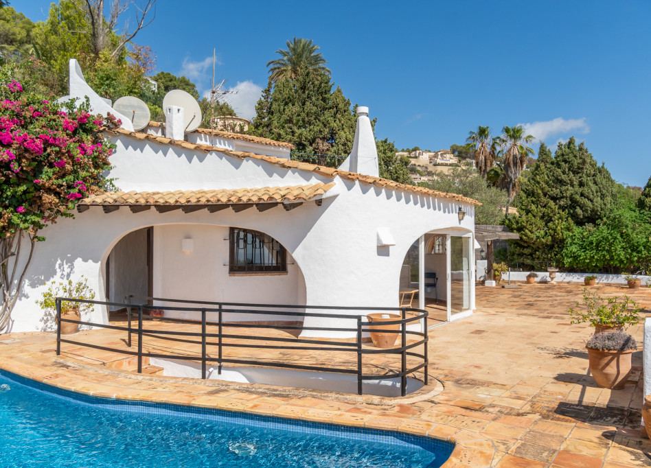 Resale - Villa - Moraira