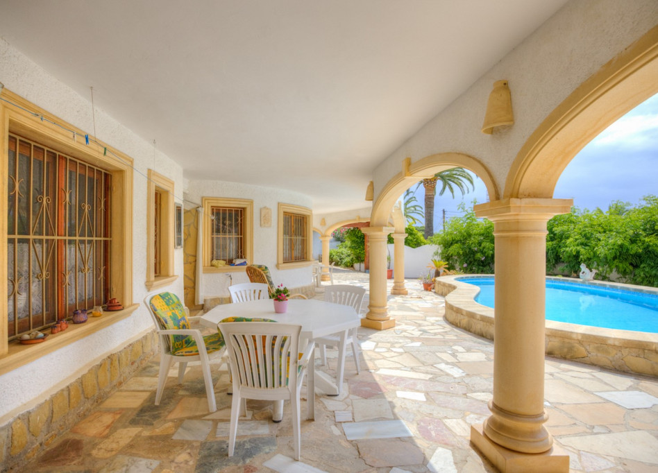 Resale - Villa - Moraira