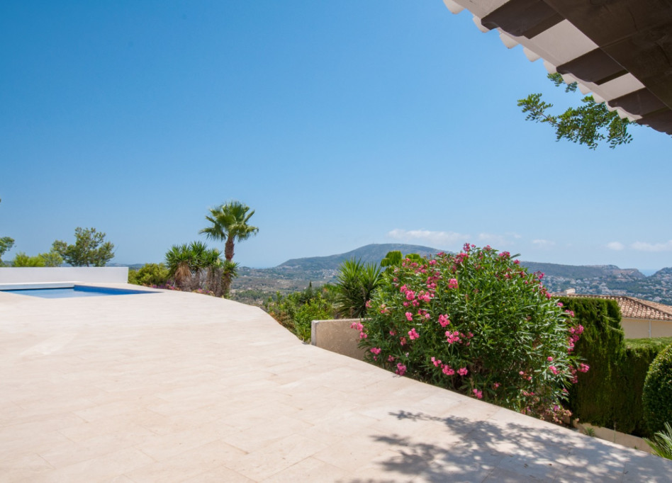 Resale - Villa - Moraira