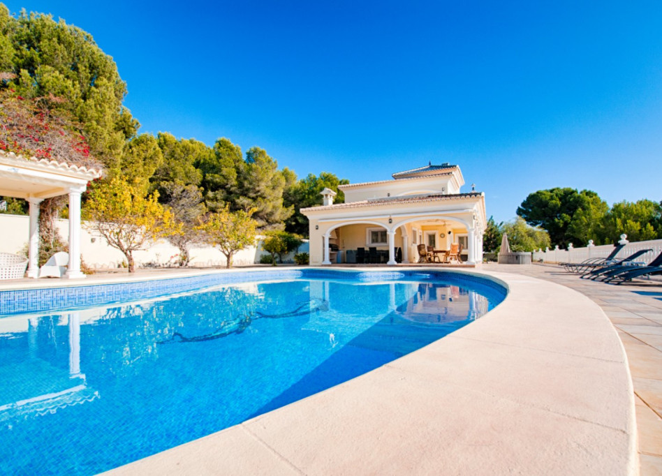 Resale - Villa - Moraira