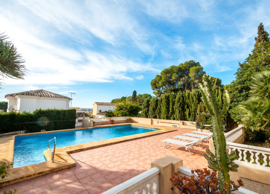Resale - Villa - Moraira