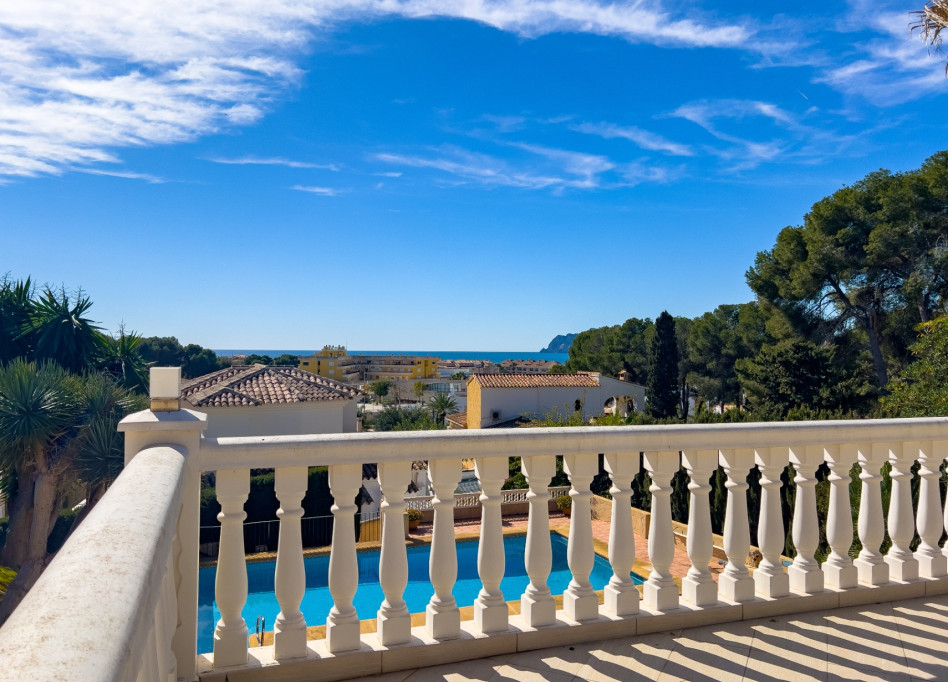 Resale - Villa - Moraira