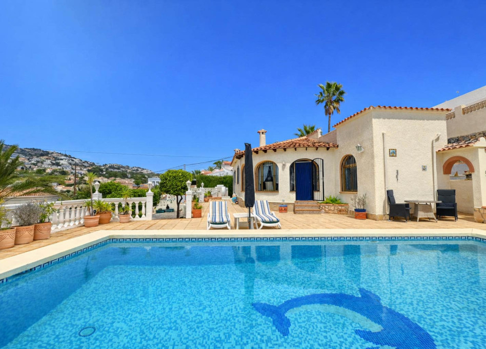 Resale - Villa - Calpe