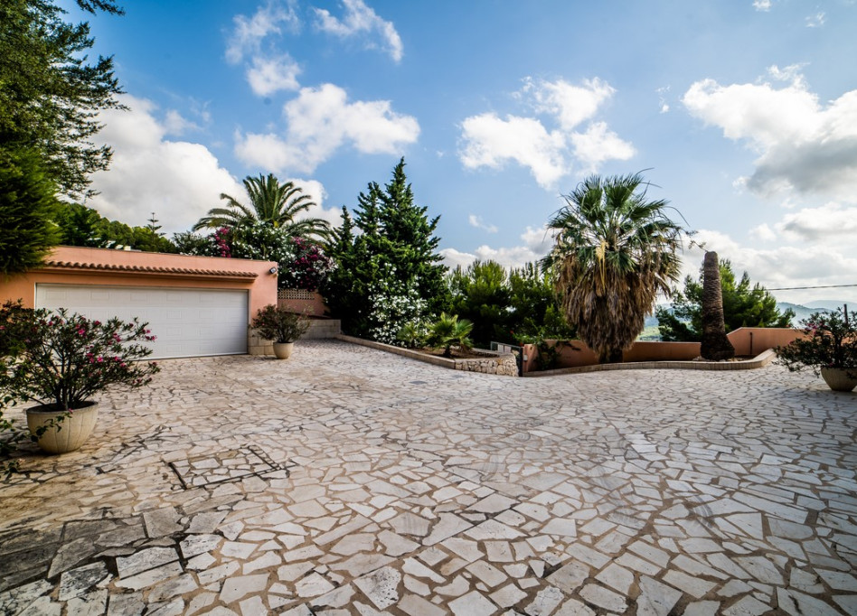Resale - Villa - Calpe