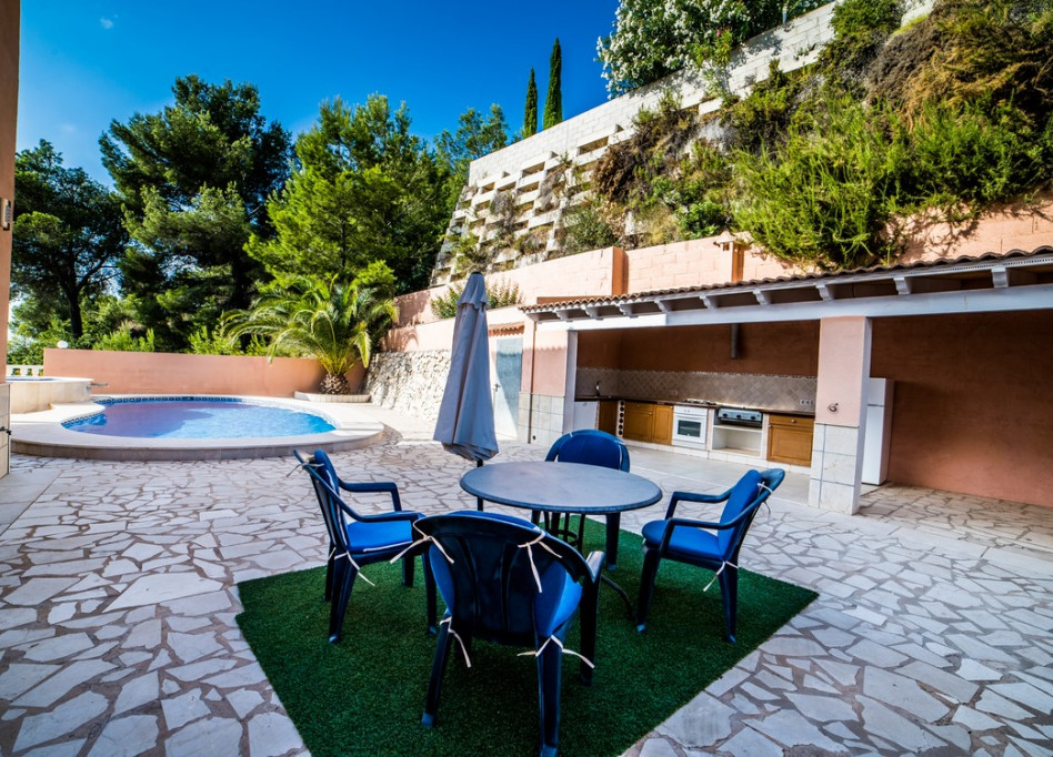 Resale - Villa - Calpe