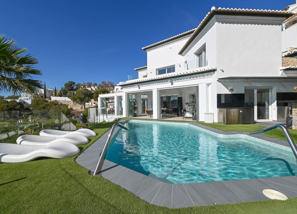 Resale - Villa - Moraira
