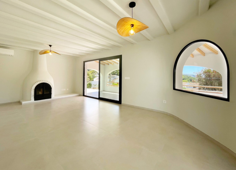 Resale - Villa - Moraira - Benimeit