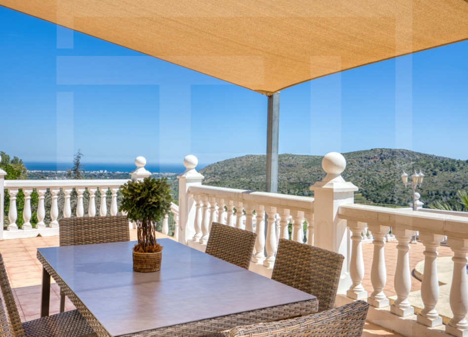 Resale - Villa - Pedreguer