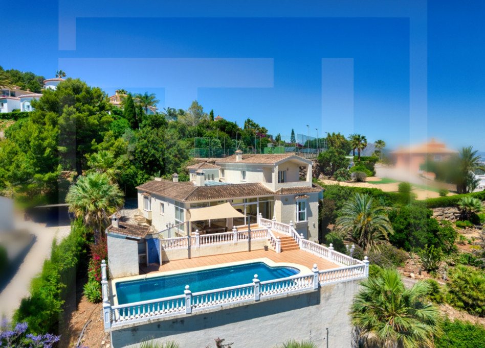Resale - Villa - Pedreguer