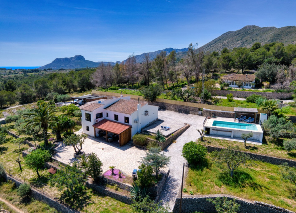 Resale - Country House / Finca - Benissa