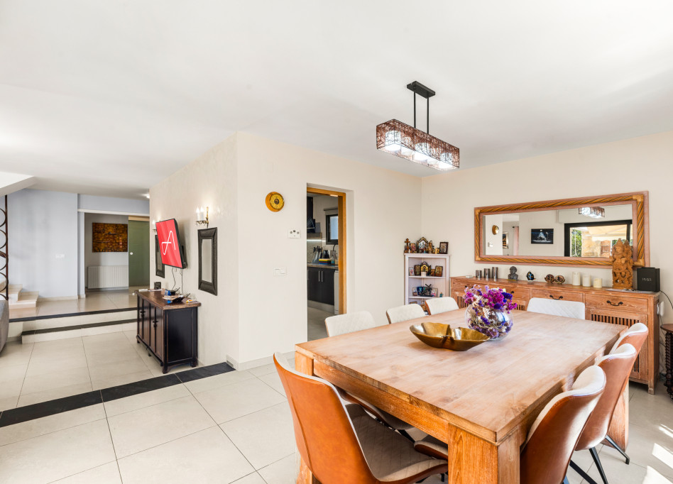 Resale - Villa - Calpe