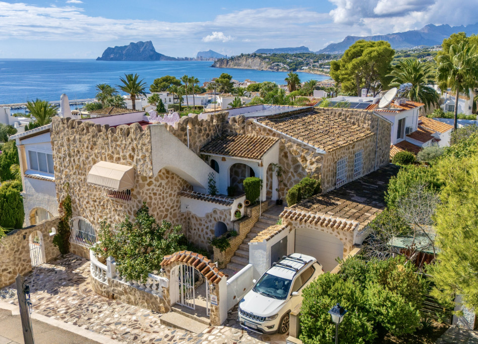 Resale - Villa - Moraira